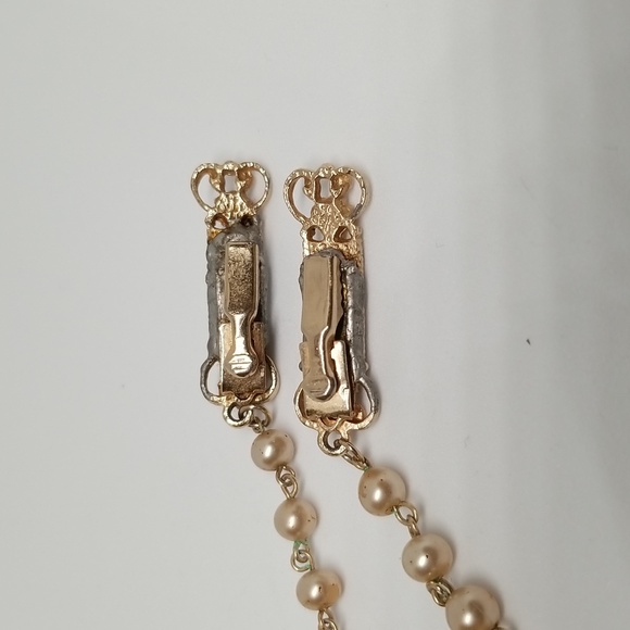 Vintage Estate Faux Pearls Sweater Clip with Rhinestones - Picture 3 of 5